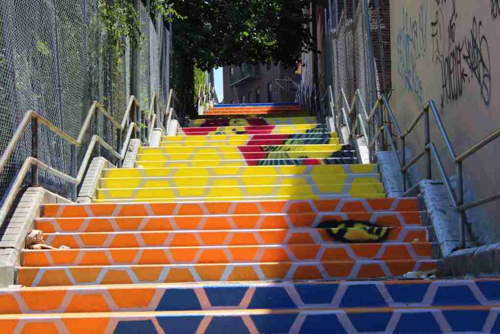 Two New Bronx Murals Encourage Pedestrians to Take the Stairs, NEXTCITY